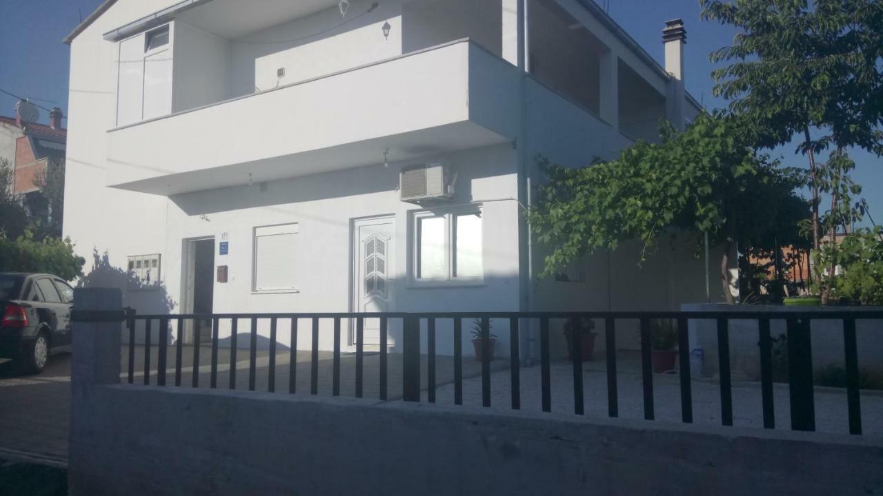 Apartments Bruna Трогір Екстер'єр фото