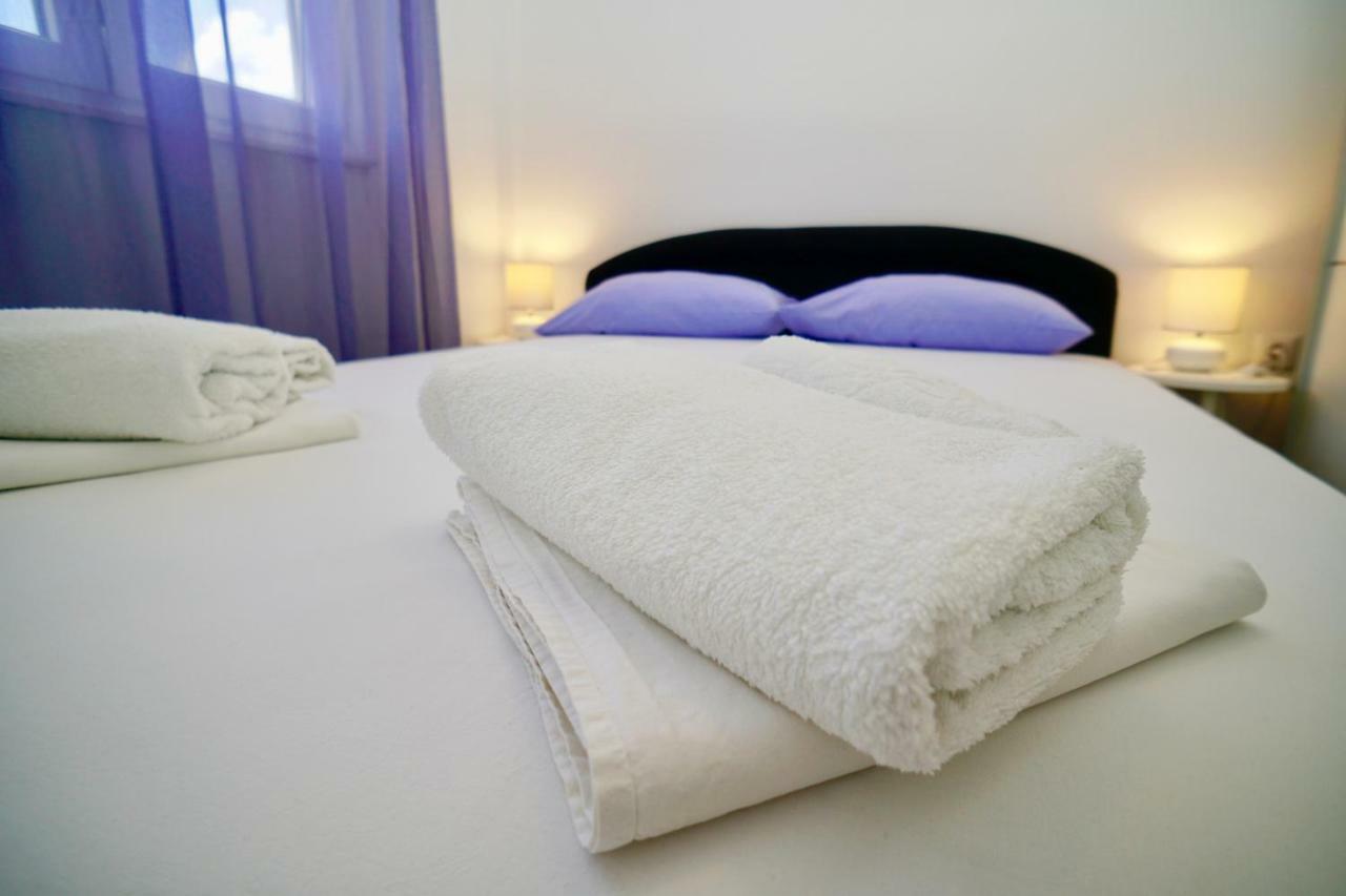 Apartments Bruna Трогір Екстер'єр фото