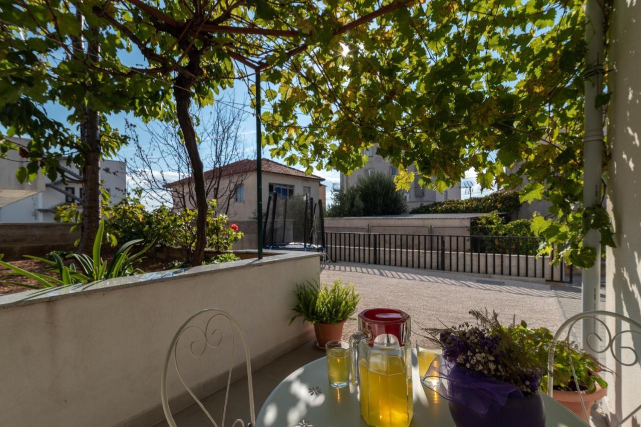 Apartments Bruna Трогір Екстер'єр фото